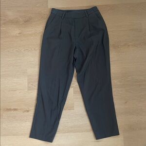 Uniqlo Women's Gray Pants ankle slight baggy